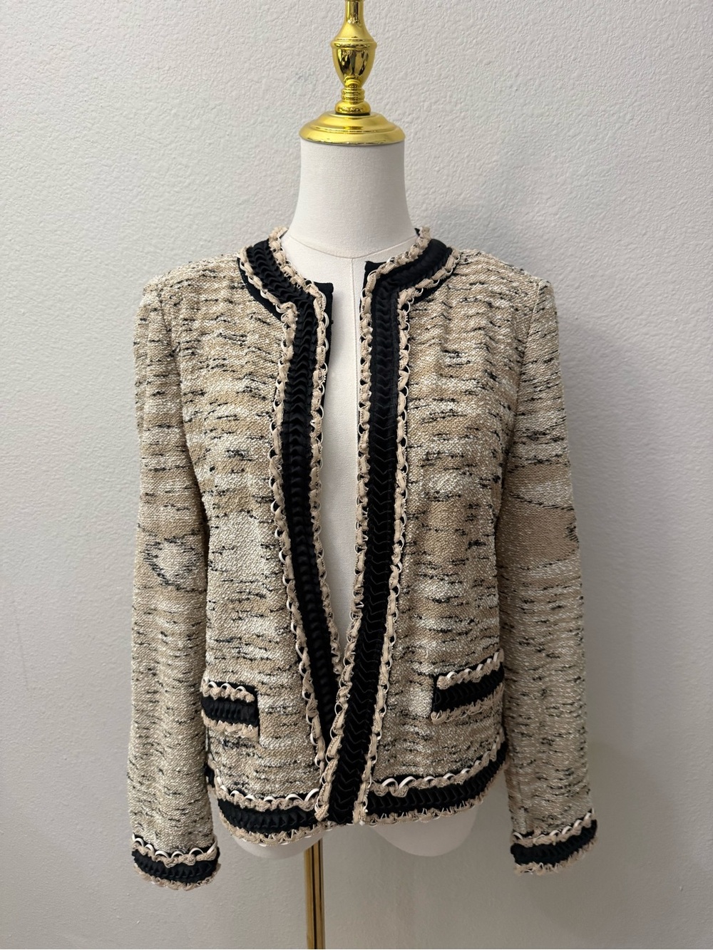Ming Wang M Classic Bouclé Open-Front Jacket in Beige and Black